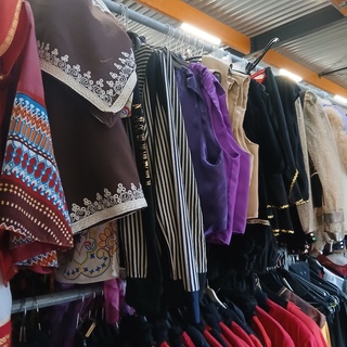 Ca. 45x Oosterse outfits